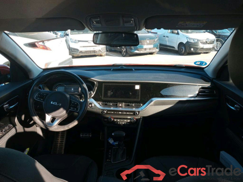 KIA Niro / 2019 / 5P / crossover 1.6 GDi PHEV 104kW (141CV) Emotion #3
