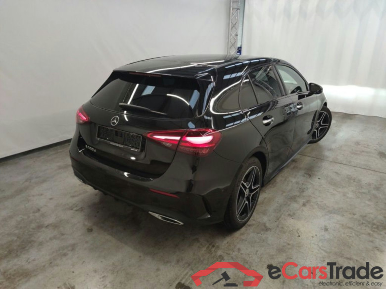 MERCEDES CLASSE A DIESEL (W177) A 200 d 150hp AMG Line 5d #4