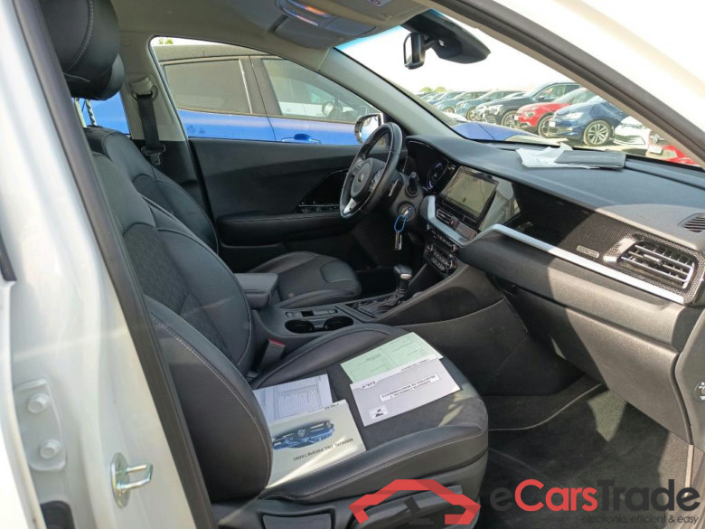 KIA Niro / 2019 / 5P / crossover 1.6 GDi HEV 104kW (141CV) Drive #6