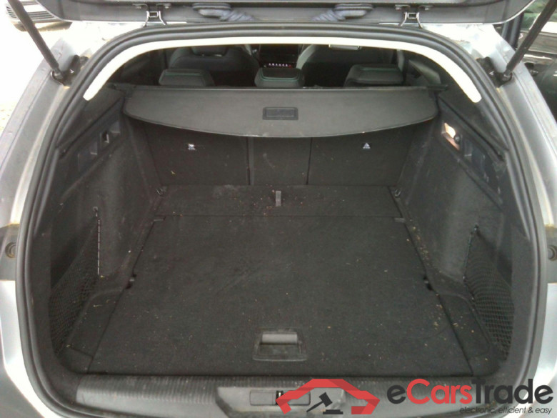 Peugeot 308 SW Allure Hybrid 136 e-DCS6 #4