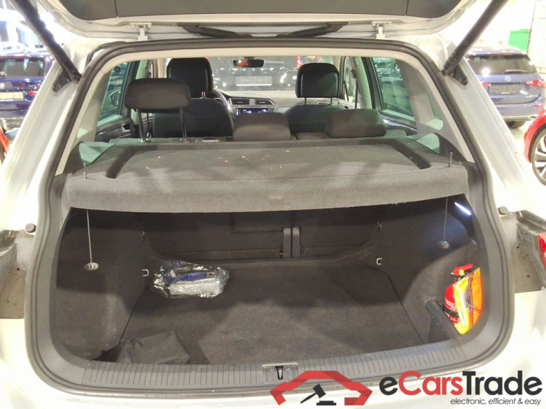 VOLKSWAGEN TIGUAN 1.5 TSI 96KW LIFE #3