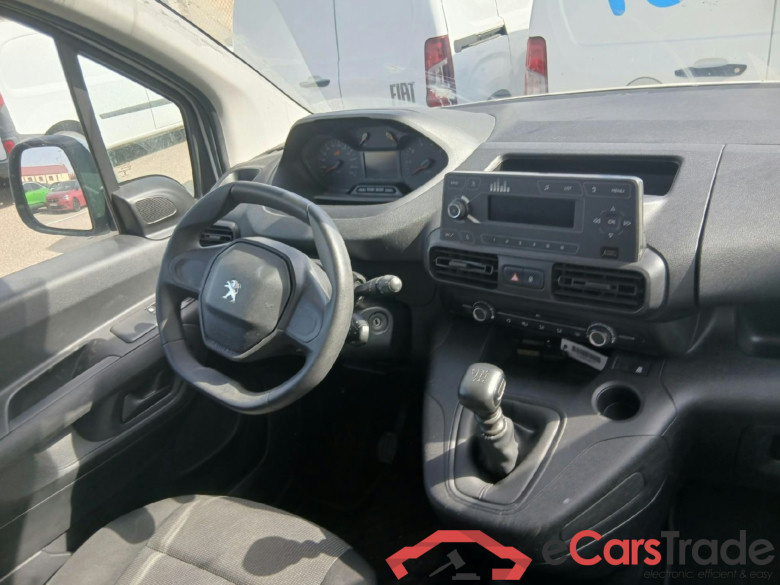 PEUGEOT Rifter / 2018 / 4P / combi Active Standard BlueHDi 73kW (IND) #3
