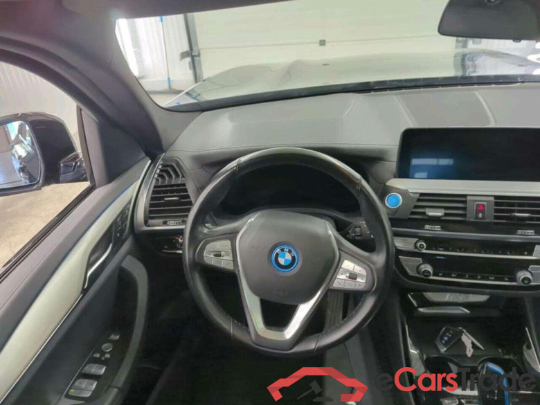 BMW iX3 Executive #3