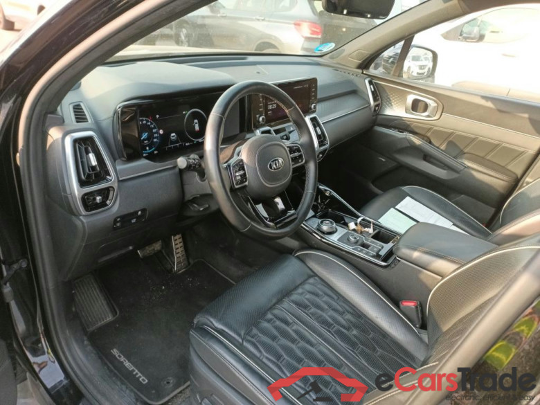KIA Sorento / 2020 / 5P / todoterreno 1.6 T-GDi HEV Emotion 4x4 7pl (P.Luxury) #3