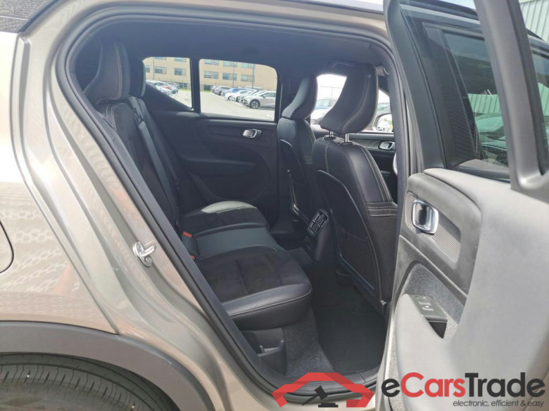 VOLVO XC40 1.5 T4 PHEV R-DESIGN DCT #6