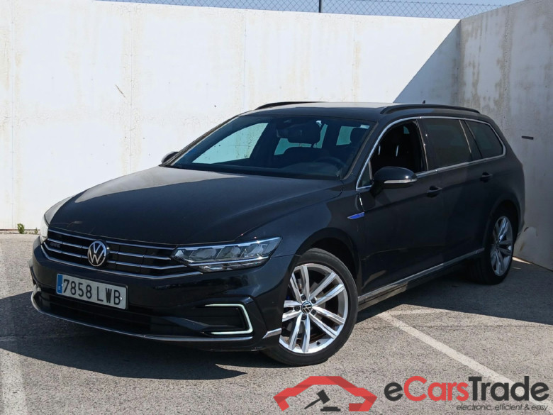 VOLKSWAGEN Passat / 2019 / 5P / familiar Variant GTE 1.4 TSI e-Power 115kW + 85kW