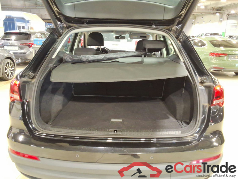 AUDI Q3 2.0 35 TDI S TRONIC BUS. ED. ATTRACTION #3