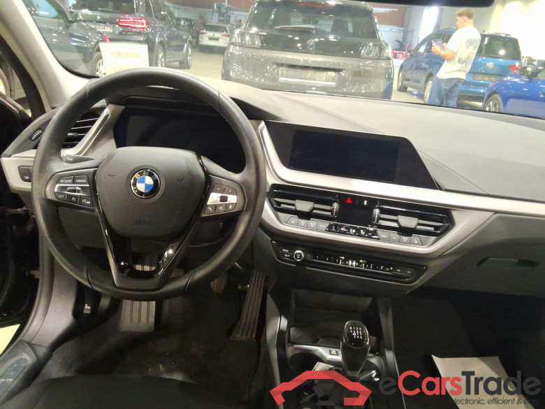 BMW 1 SERIES HATCH 1.5 116D (85KW) #6