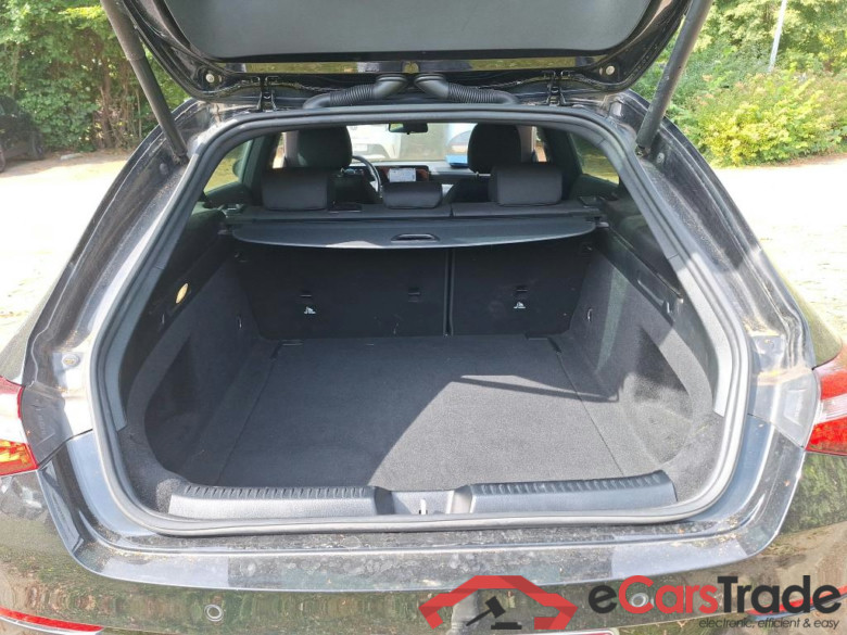 Mercedes CLA 180d SB Aut. Pano Navi KeylessGo Camera Klima PDC ... #6