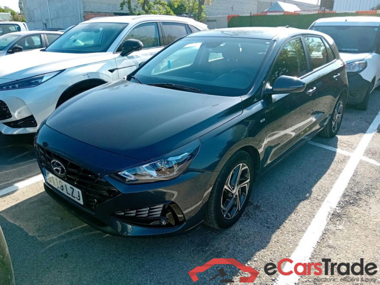 HYUNDAI i30 / 2020 / 5P / berlina con portón 1.0 TGDI 48V Klass #1