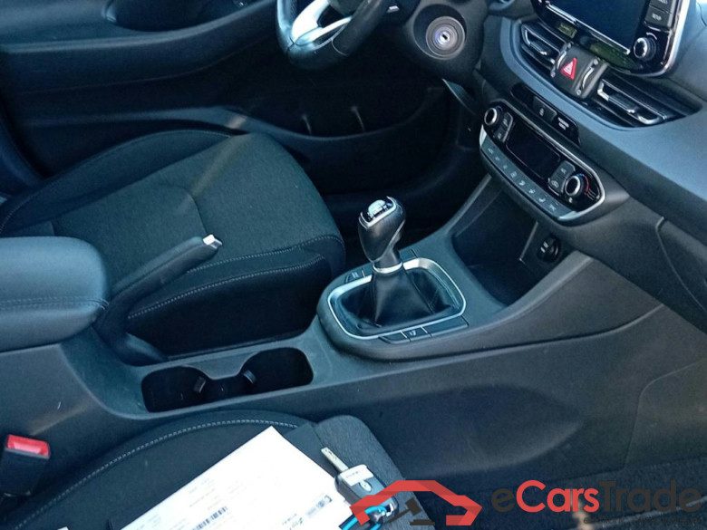 HYUNDAI i30 / 2020 / 5P / berlina con portón 1.0 TGDI 48V Klass #6
