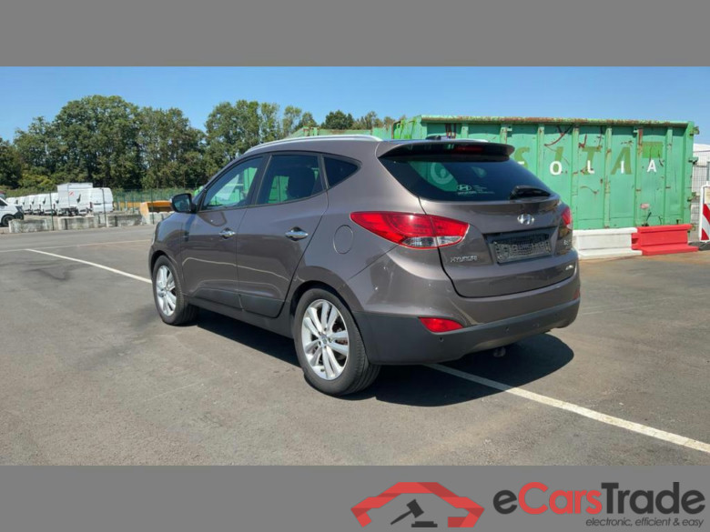 HYUNDAI iX35 2.0 CRDi 4WD Executive #3