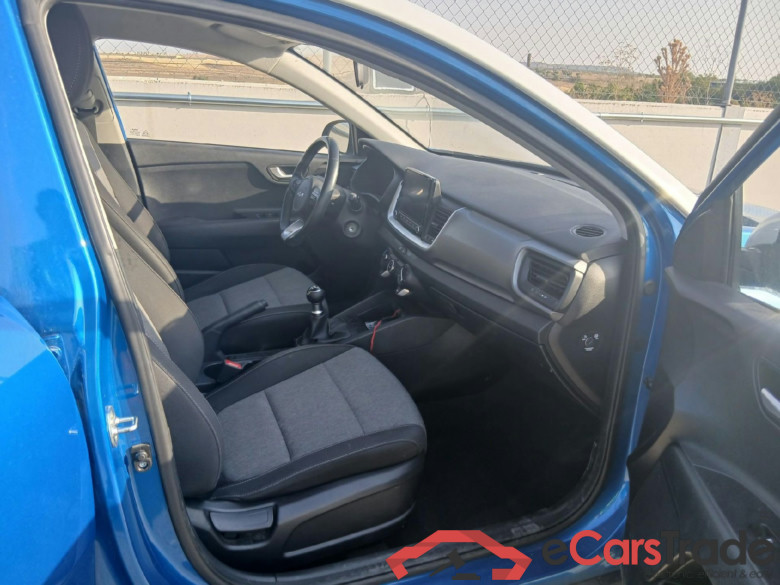 KIA Stonic / 2017 / 5P / todoterreno 1.2 DPi 62kW (84CV) Concept #6