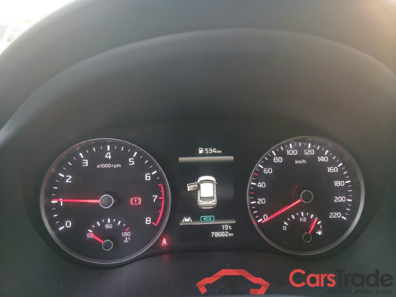 KIA Stonic / 2017 / 5P / todoterreno 1.0 T-GDi 88kW (120CV) MHEV iMT Drive #4