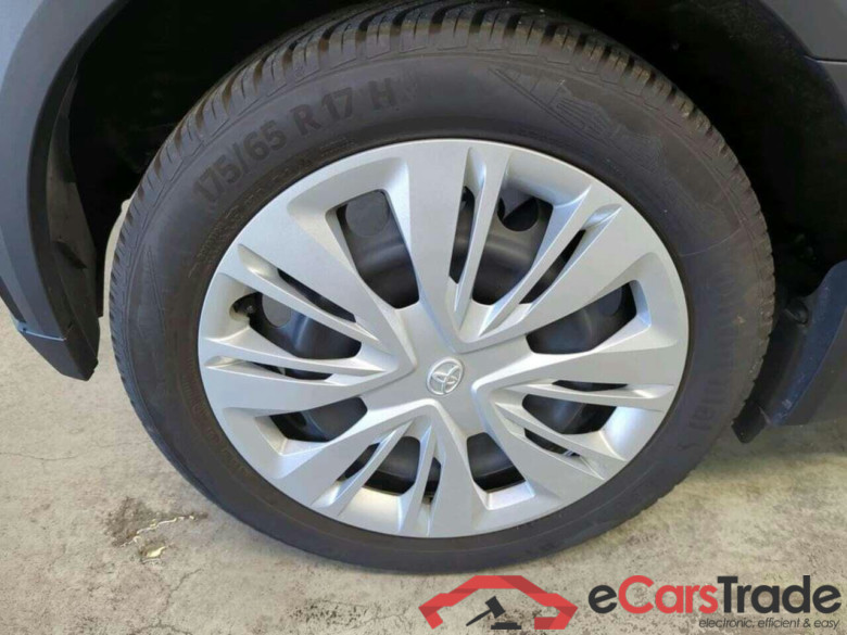 TOYOTA Aygo X 1.0 VVT-i MT Play #5