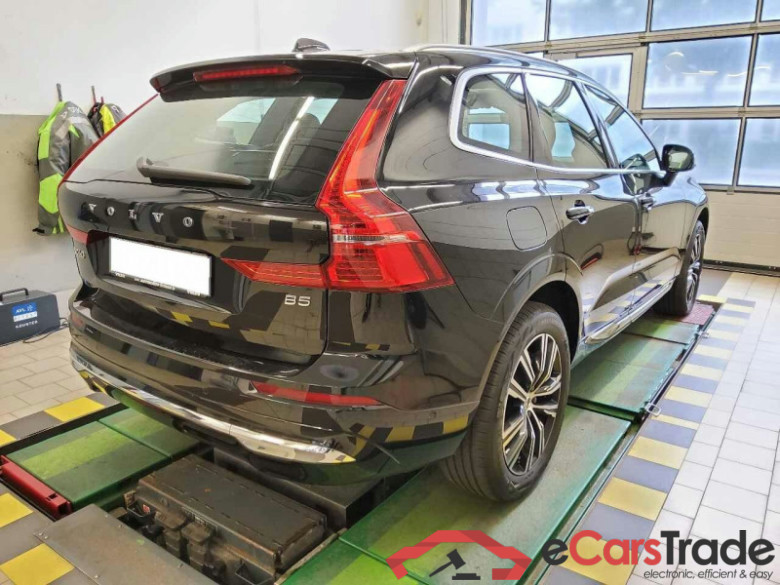 Volvo XC60 (03.2017->) DE - SUV5 B5 (Benzin) 2WD EU6d, Inscription Mild-Hybrid, (Facelift) 2021 - 2022 #3