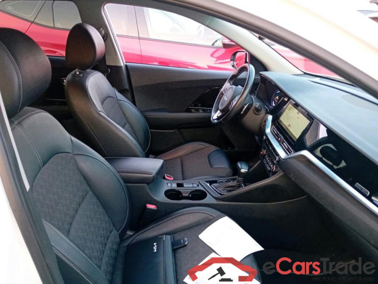 KIA Niro / 2019 / 5P / crossover 1.6 GDi HEV 104kW (141CV) Emotion (AC) #6