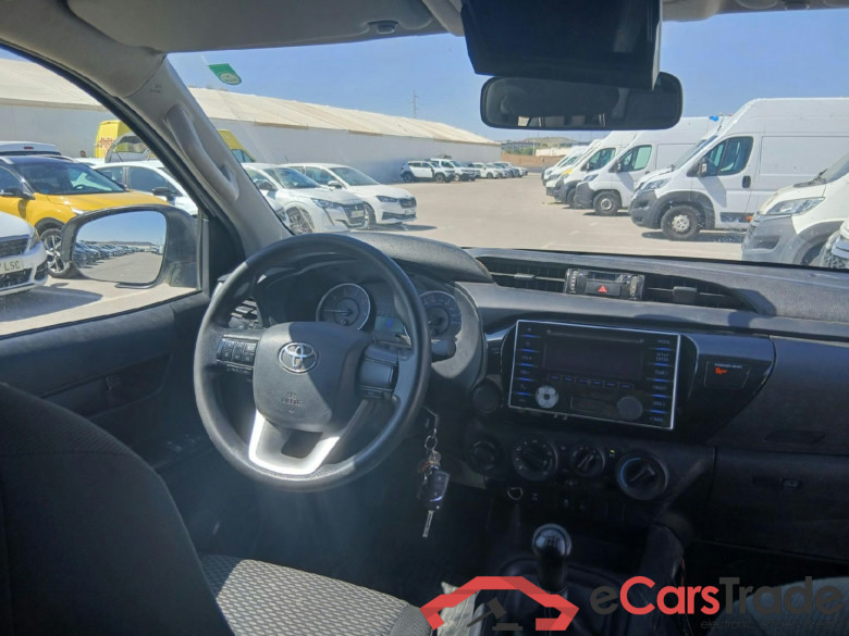 TOYOTA HILUX VU 2p 7G pickup 2.4 D-4D Cabina Extra GX 4x4 #3