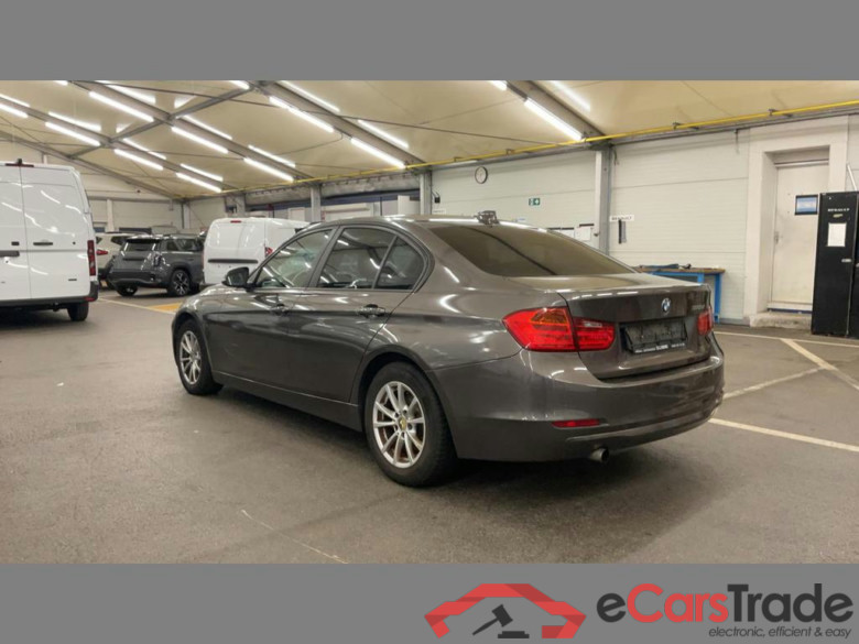 BMW 3 Dsl (F30) 318 dA #3