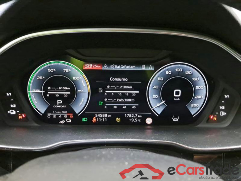 AUDI Q3 / 2018 / 5P / SUV 45 TFSI E S TRONIC BUSINESS #4