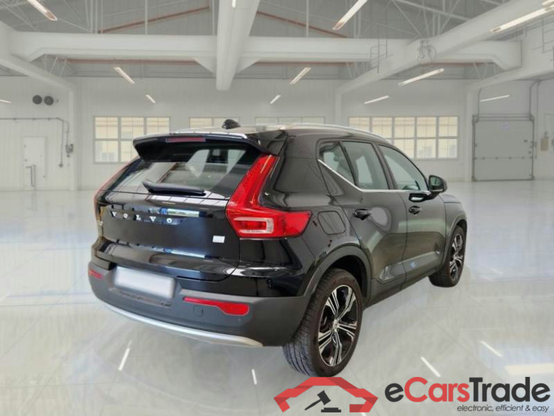 VOLVO XC40 / 2017 / 5P / SUV T5 PLUG-IN HYBRID AUTO RECHARGE INSCR. #2