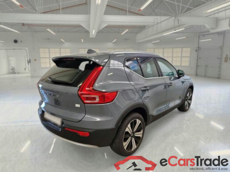 VOLVO XC40 / 2021 / 5P / SUV T5 RECHARGE PLUG-IN AUTO PLUS BRIGHT #2