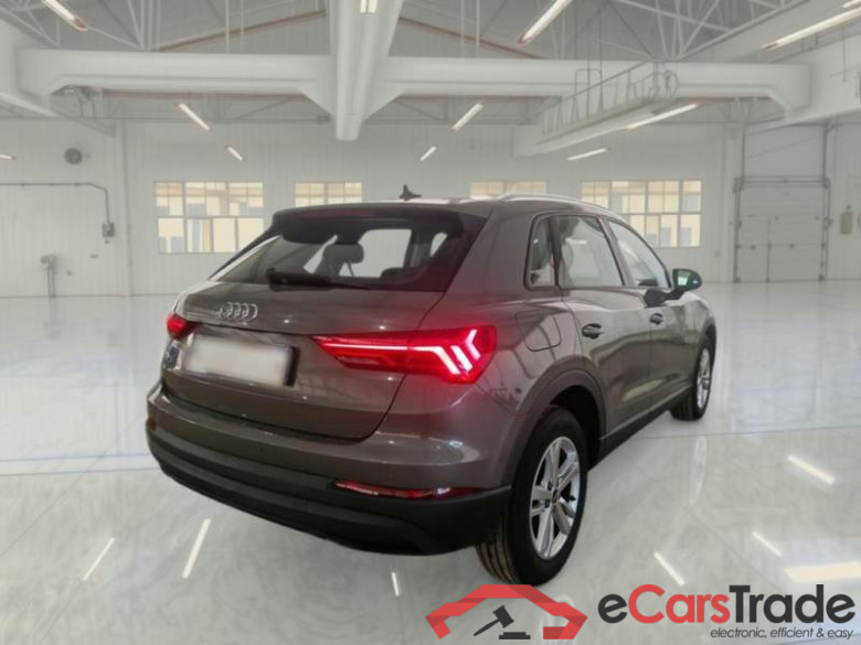 AUDI Q3 / 2018 / 5P / SUV 35 TDI S TRONIC BUSINESS #2