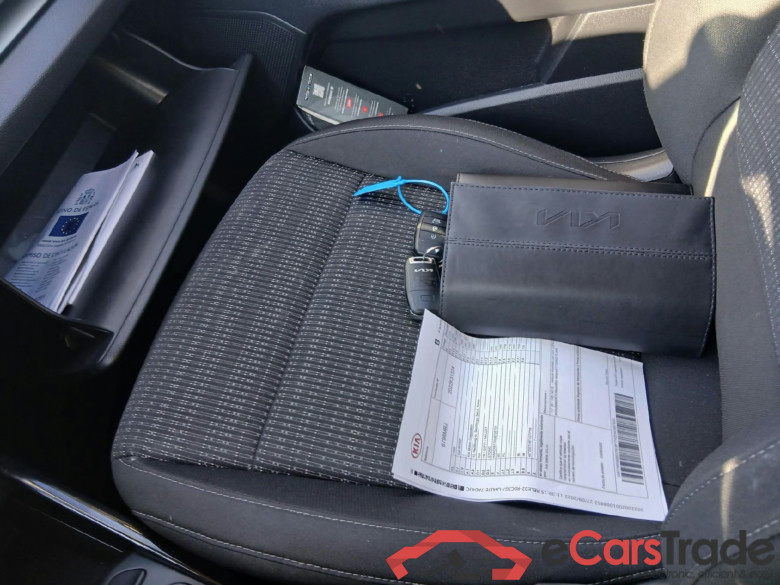 KIA Stonic / 2017 / 5P / todoterreno 1.0 T-GDi 88kW (120CV) MHEV iMT Drive #5