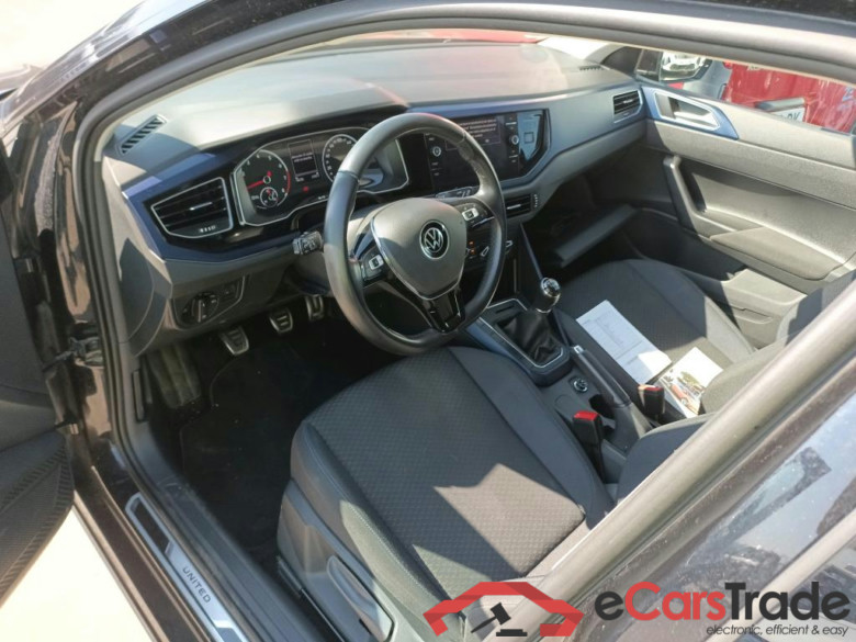 VOLKSWAGEN Polo / 2017 / 5P / berlina con portón United 1.0 TSI 81kW (110CV)(SP) #3