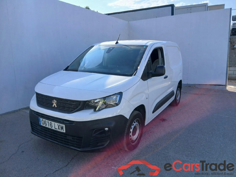 PEUGEOT Partner / 2018 / 4P / furgón derivado de turismo Premium Standard 600kg BlueHDi 73kW #1