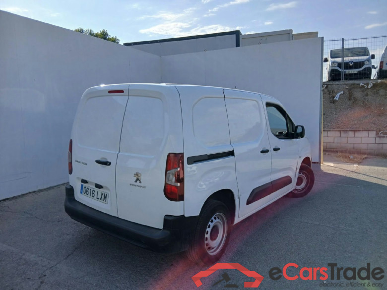 PEUGEOT Partner / 2018 / 4P / furgón derivado de turismo Premium Standard 600kg BlueHDi 73kW #2