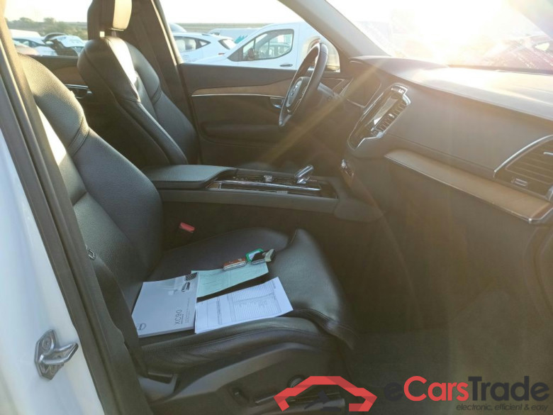 VOLVO XC90 / 2019 / 5P / todoterreno 2.0 T8 AWD Recharge Inscription Auto #6