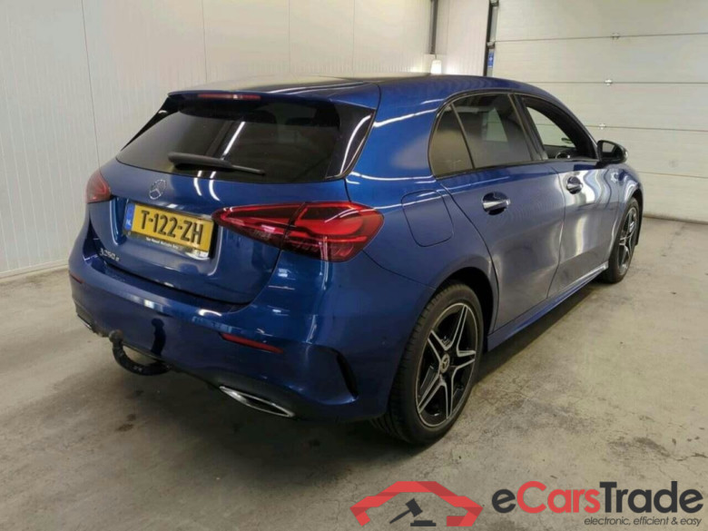 MERCEDES-BENZ A-klasse 250 e AMG Line #2