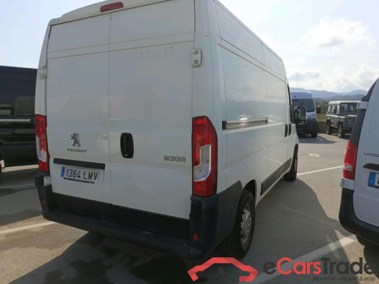 PEUGEOT Boxer / 2014 / 4P / furgón Pack 335 L2 H2 BHDI 103kW (140CV) S&S #2