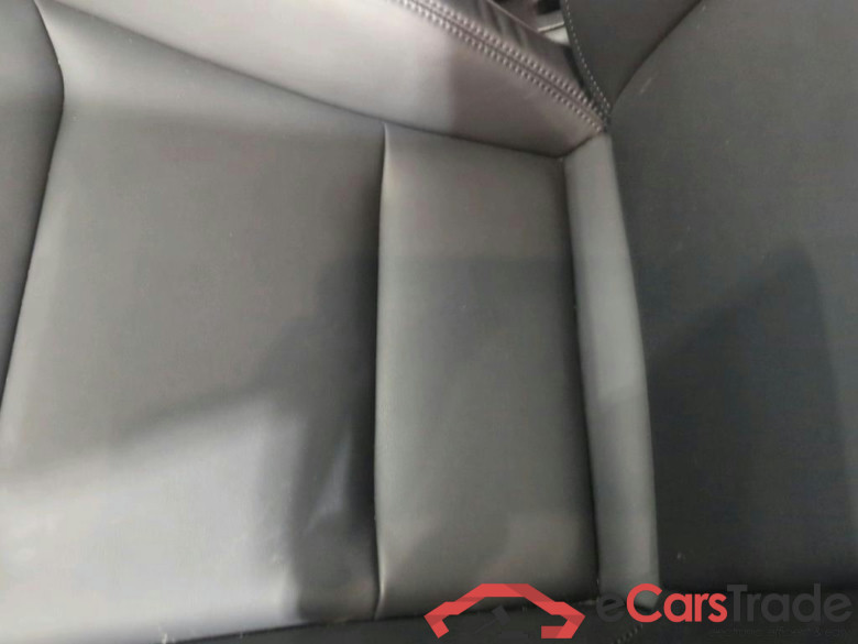 TESLA Model Y Long Range Dual Motor AWD 5d 378kW #4