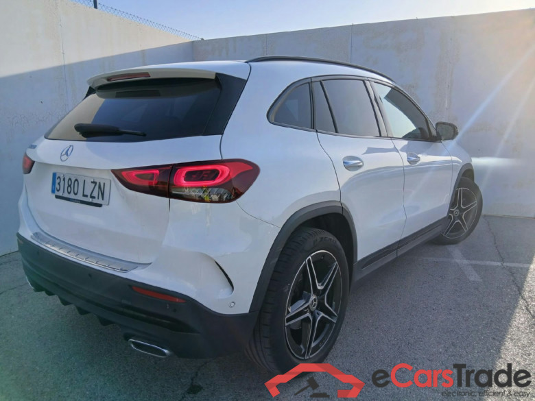 MERCEDES-BENZ GLA / 2020 / 5P / todoterreno GLA 200 #2