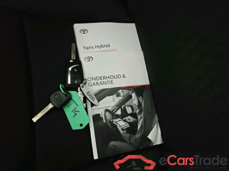 TOYOTA Yaris 1.5 Hyb. Active #4