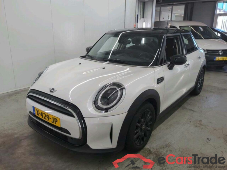 Mini 5-deurs 1.5 Cooper Camden #1