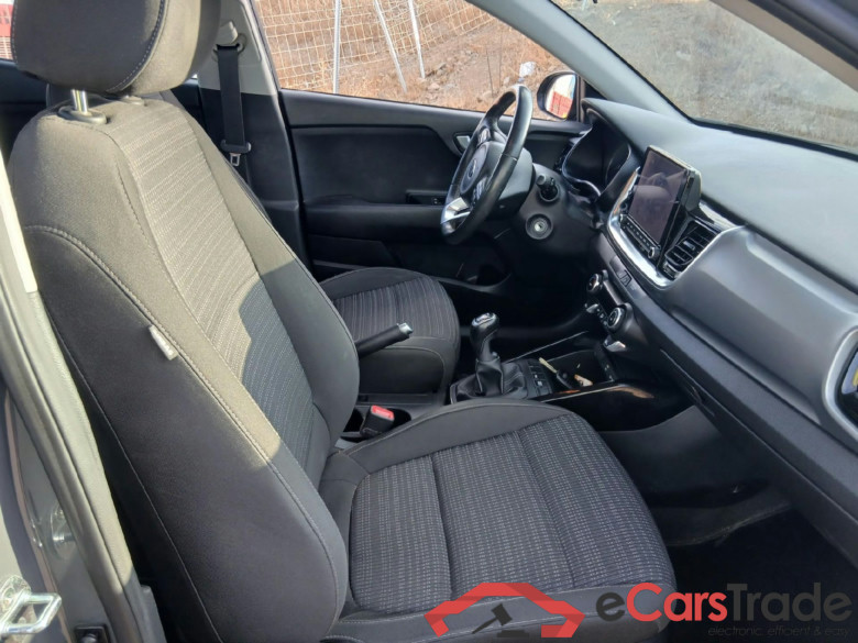 KIA Stonic / 2017 / 5P / todoterreno 1.0 T-GDi 88kW (120CV) MHEV iMT Drive #6