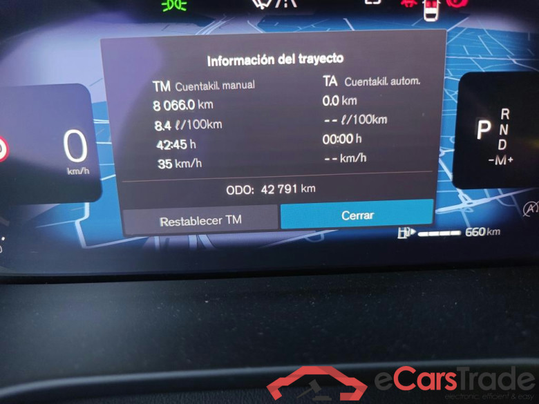 VOLVO XC40 / 2021 / 5P / todoterreno 2.0 B3 G Plus Dark Auto #5