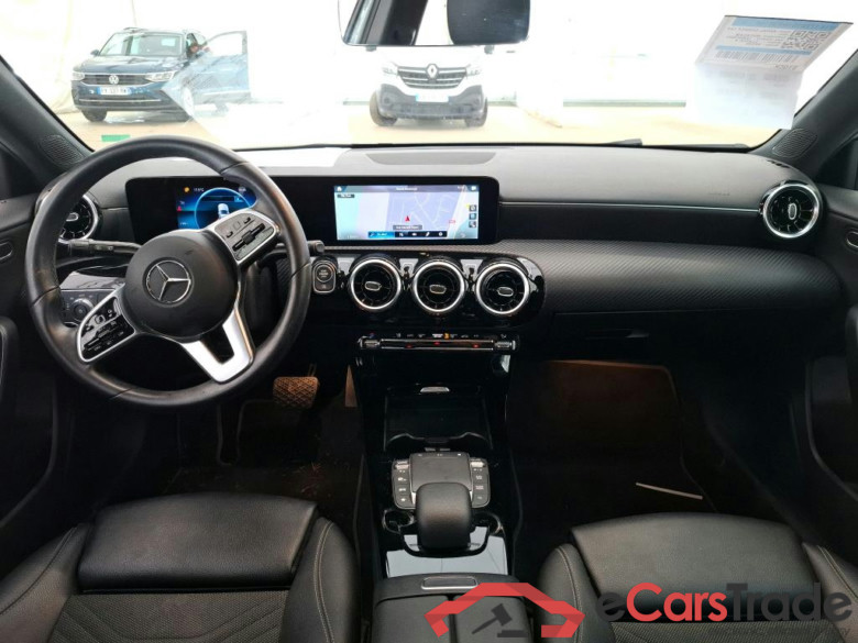 MERCEDES-BENZ Classe A Compact / 2018 / 5P / Berline A 180 d Business Line 8G-DCT #5