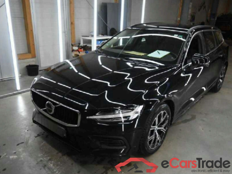 V60 Kombi Core 2.0 B4 145KW AT8 E6d