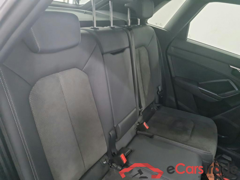 AUDI Q3 1.4 45 TFSI E S TRONIC S LINE #6