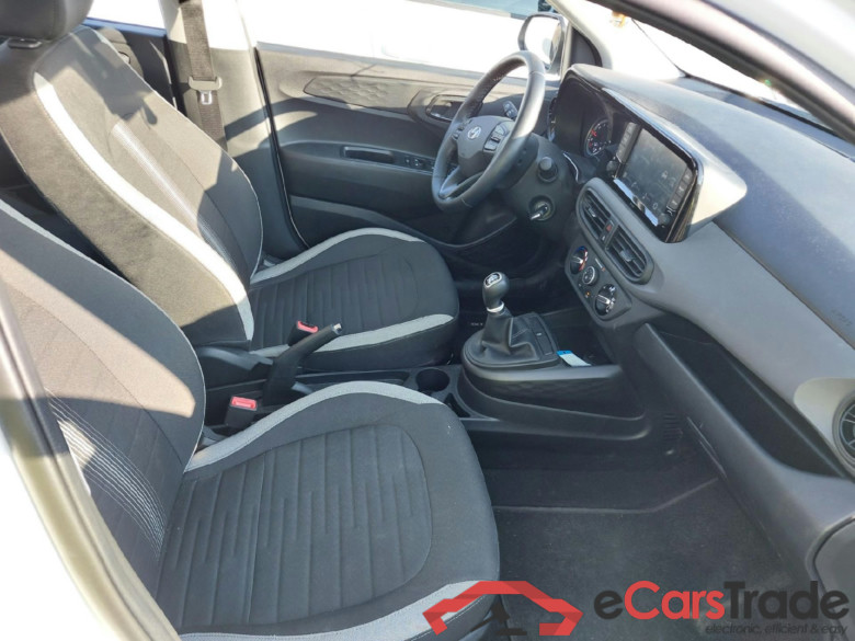 HYUNDAI i10 / 2020 / 5P / berlina con portón 1.0 Klass #6