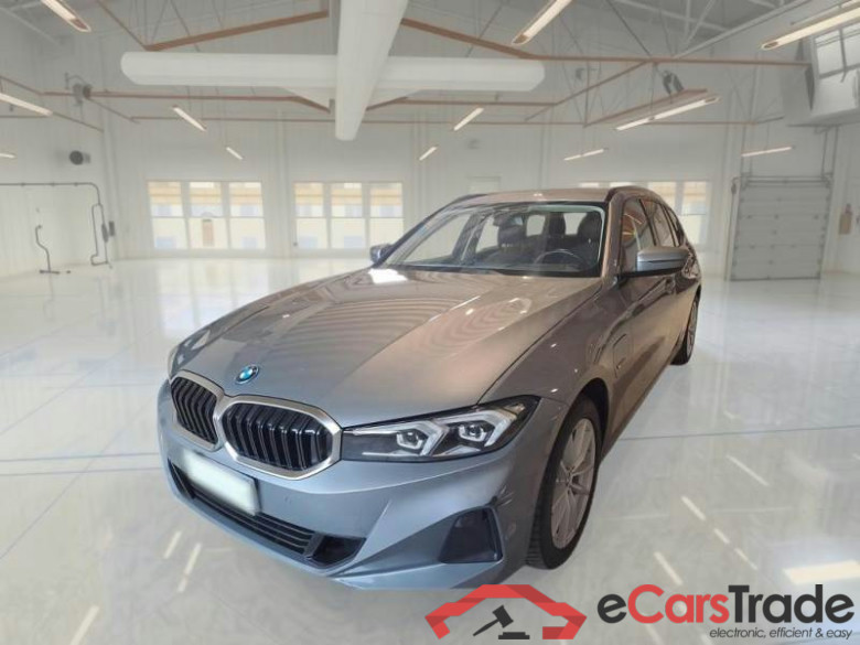 BMW SERIE 3 / 2022 / 5P / STATION WAGON 320E TOURING AUTO #1
