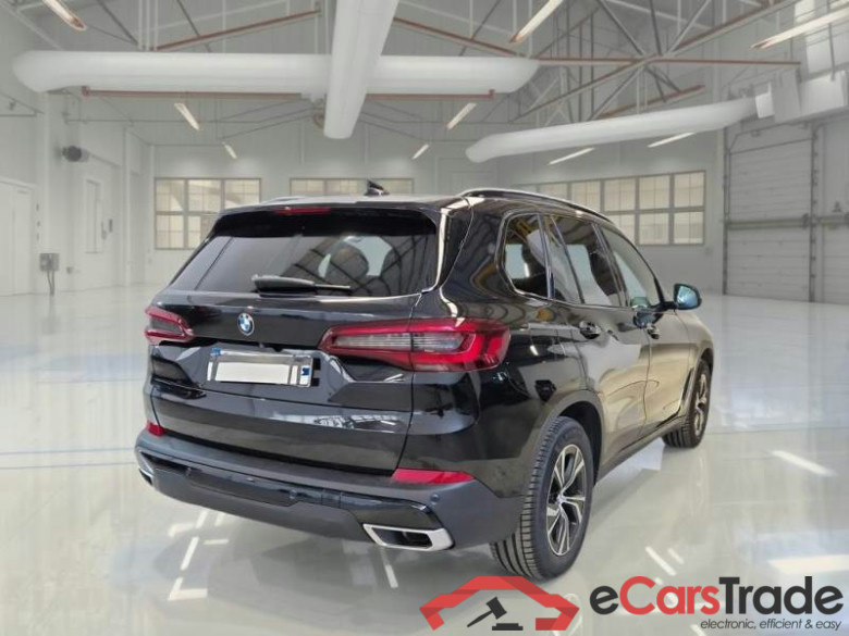 BMW X5 / 2018 / 5P / SUV XDRIVE 25D BUSINESS AUTOM. #2