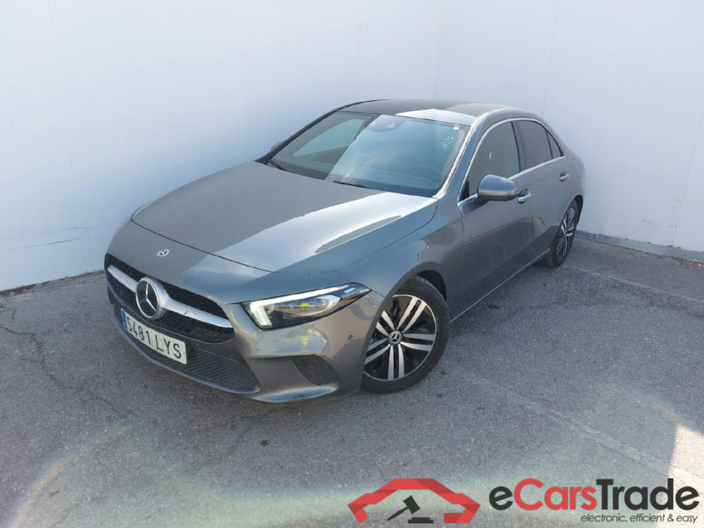 MERCEDES-BENZ Clase A / 2018 / 4P / sedán Sedán A 200 d