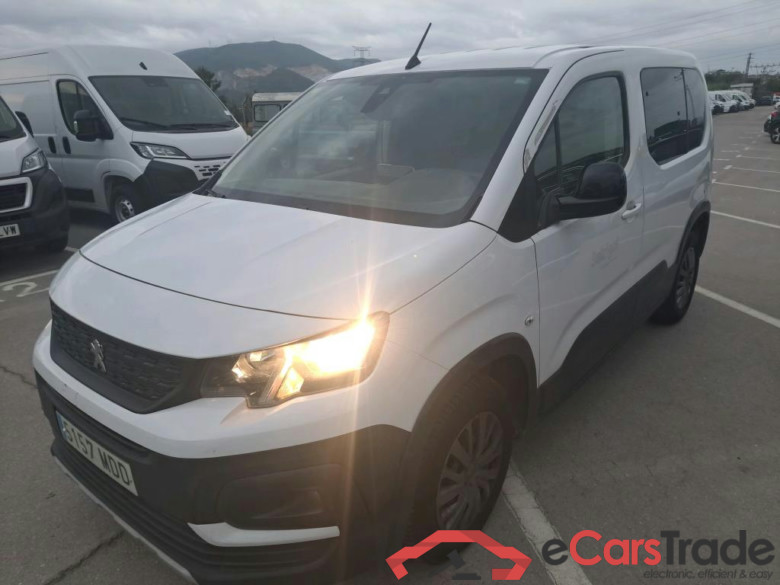 PEUGEOT Rifter / 2018 / 4P / combi Active Standard BlueHDi 73kW (IND) (CX2)