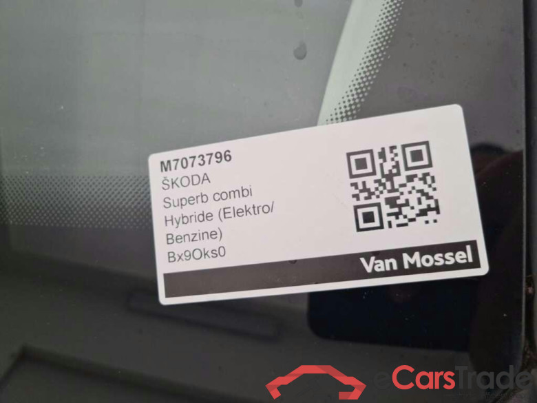 SKODA Superb Combi 1.4 TSI iV BnsEdPlus #4