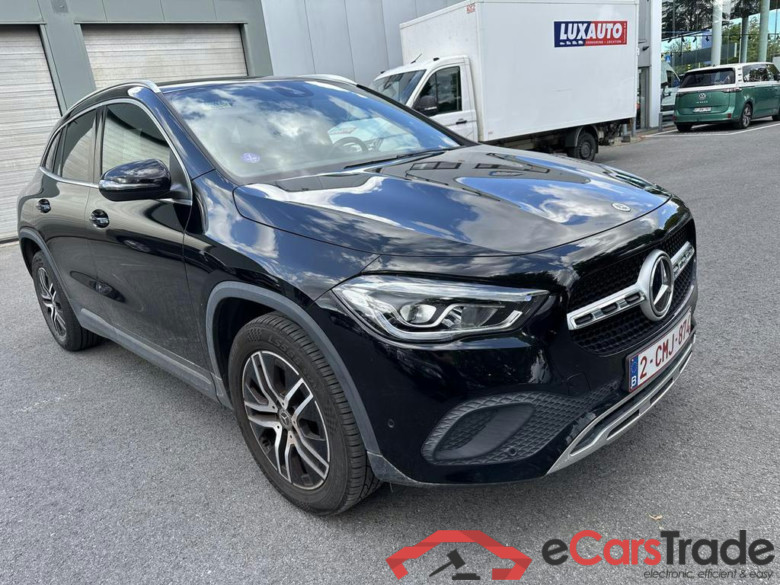 MERCEDES-BENZ GLA (H247) GLA 180 Luxury Line #2